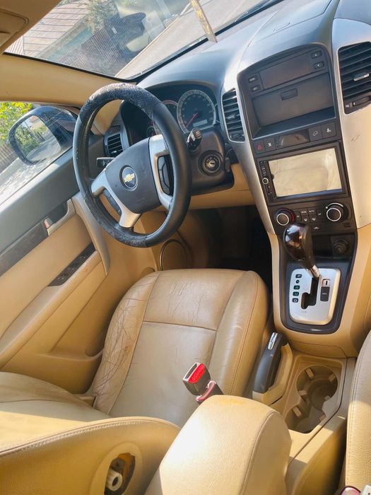 Vând Chevrolet Captiva