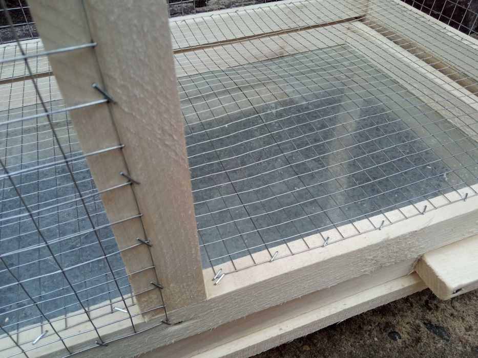 клетка для Дакана