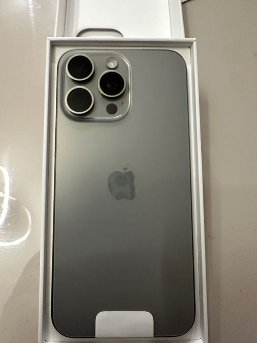 iPhone 15 Pro Max Natural Titanium 256GB