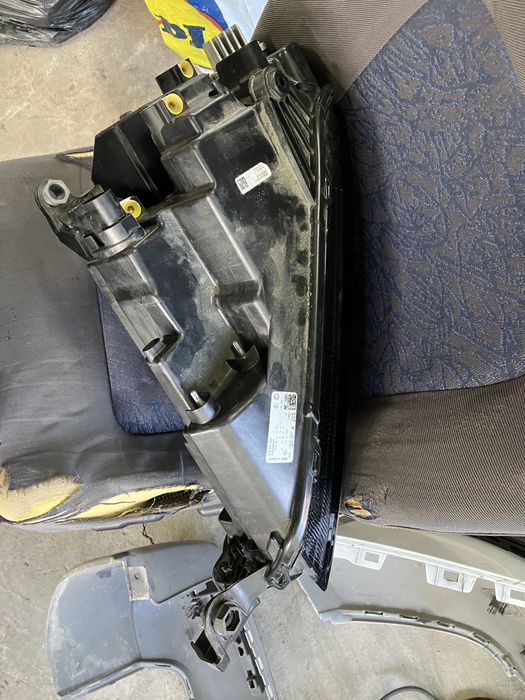 Ляв фар за Skoda Karoq Шкода Карок 2021г-