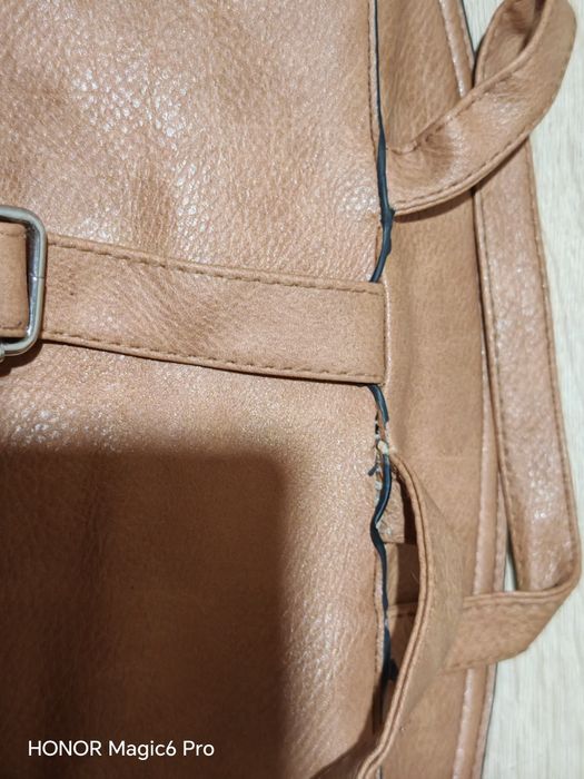 Дамска раница запазена