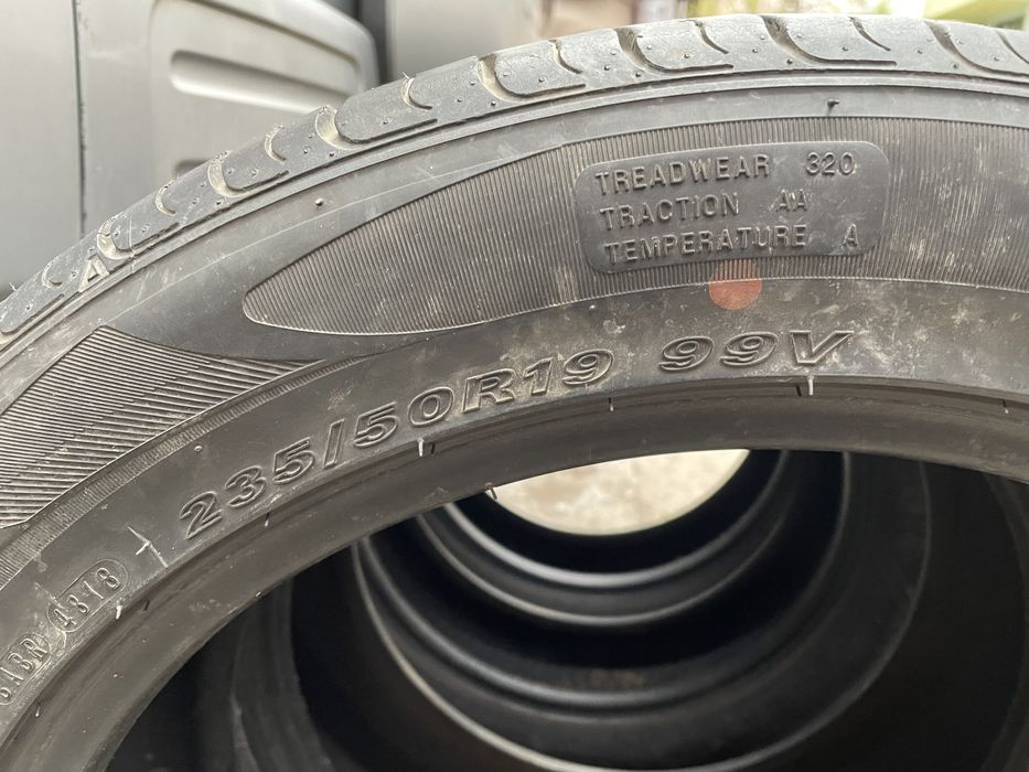 Летни гуми 235/50/19 4 бр.