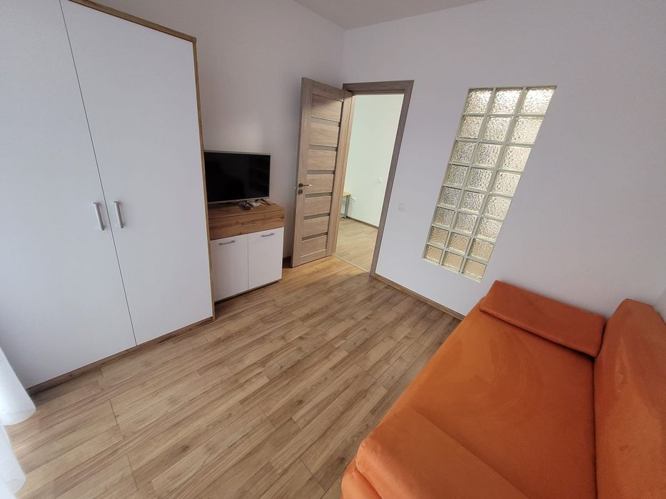 Inchiriez apartament