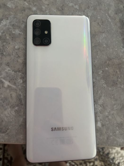 Продам телефон самсунг