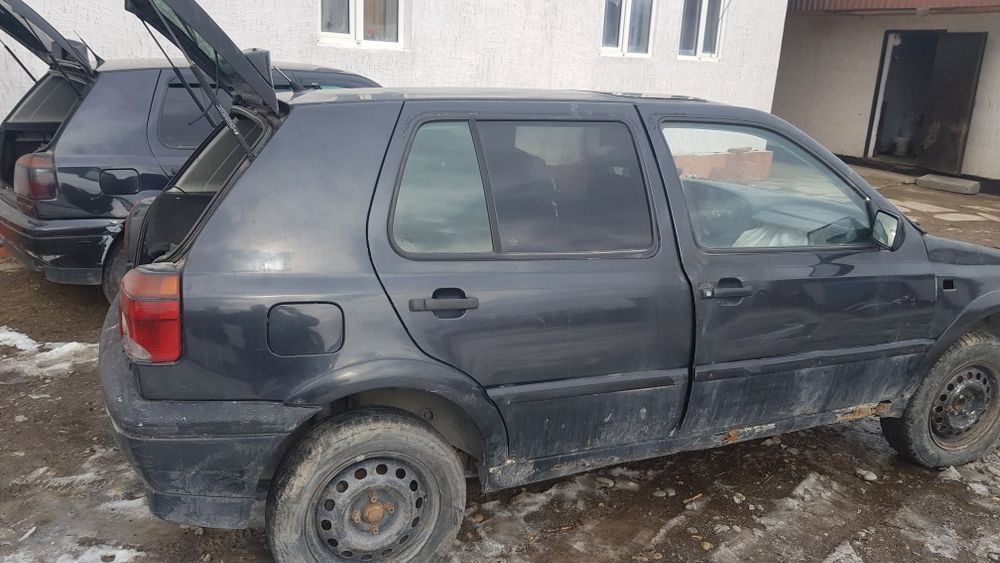 На разбор голь3 всё запчасти есть