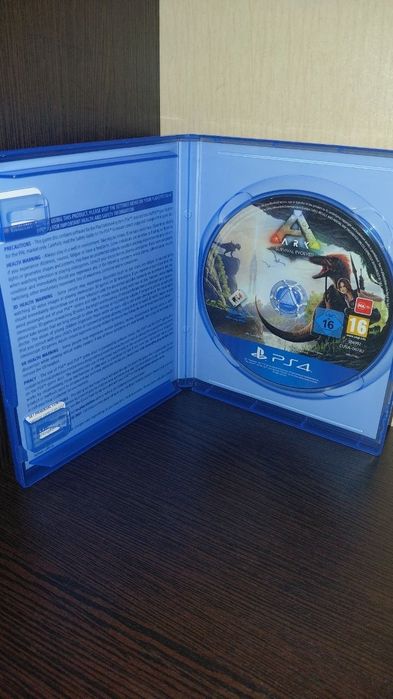 Продам диск с игрой ARK: Survival Evolved для PlayStation 4.