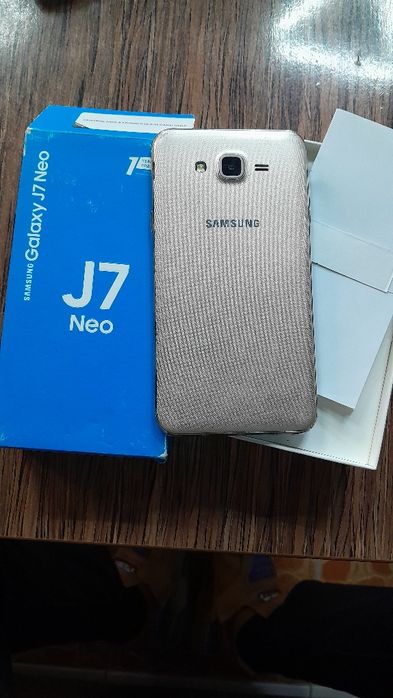 Samsung galaxy J 7neo