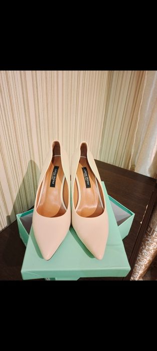 Туфли на каблуках