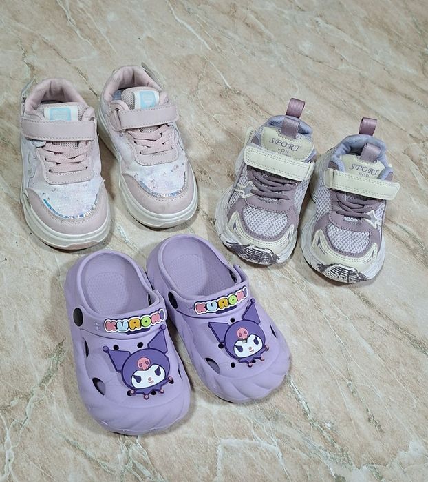 Продаётся обувь для девочек на 3 годика