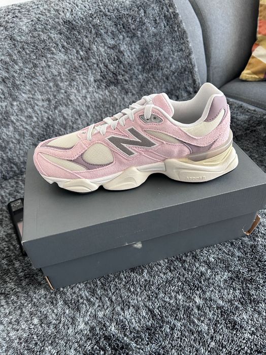 New Balance 9060 Rose Sugar Angora