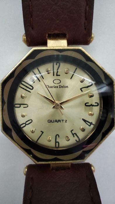 Ceasuri de måna mai multe modele