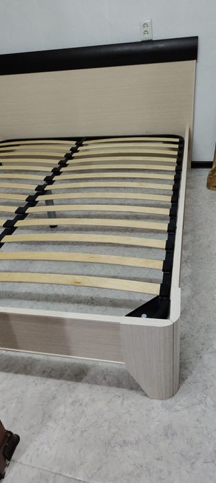 Продам кровать двухспальная ортопед