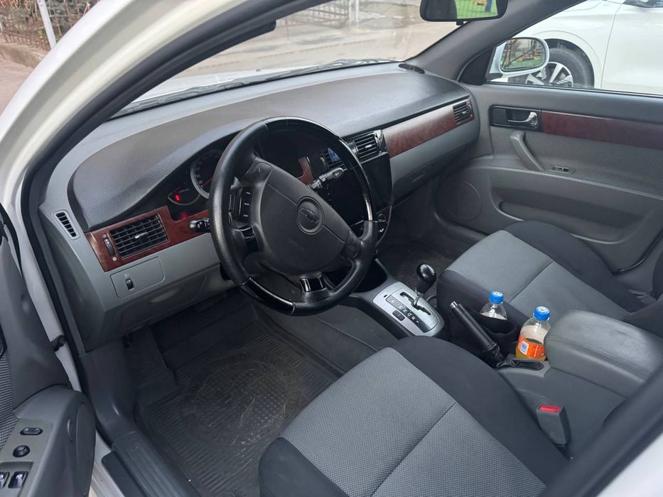 Lasetti 2013-yil sotiladi 1,6 avtamat