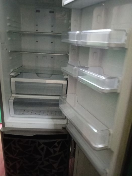 Продам холодильник. Самсунг,