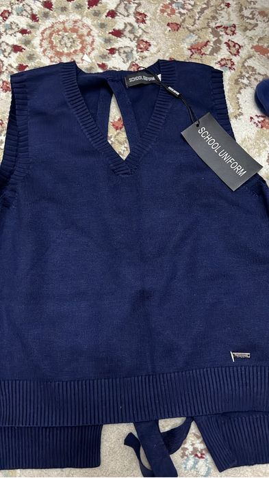 Школьный свитер темно синий