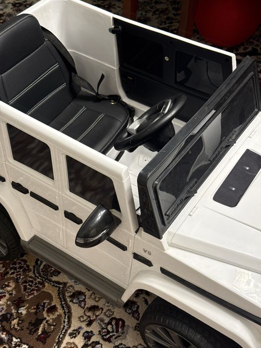 Bolalar uchun elektromobil – Mercedes G-class uslubida