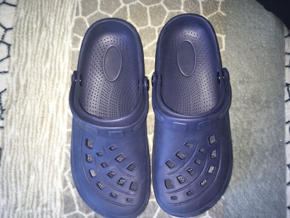 Лот Крокс 36/37 от Лидл и джапанки нови