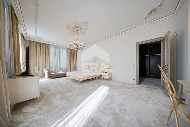 Дава се под наем Многостаен апартамент в София, Иван Вазов - 450 кв.м за 7480.68 € - Снимка #3