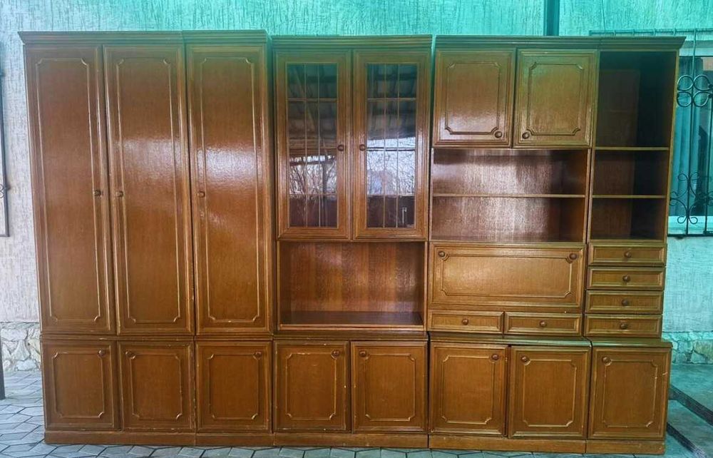 Стенка в гостиную (шкаф, гарнитур)