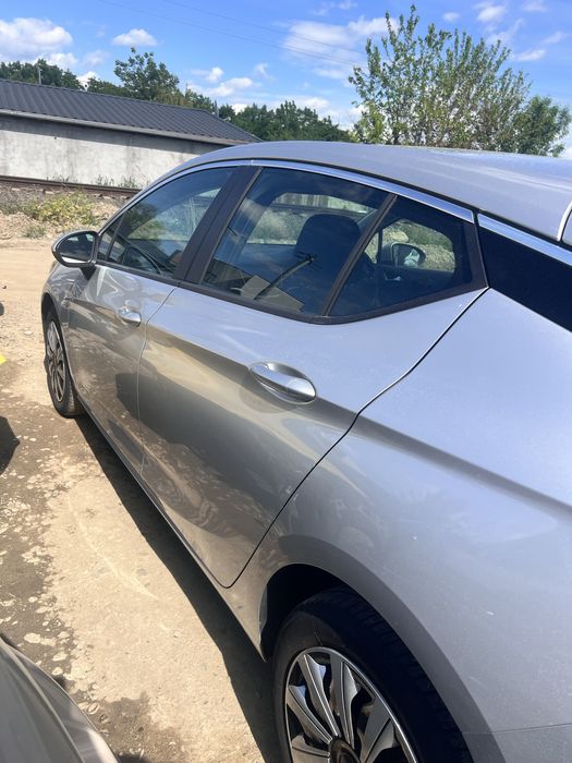 Ușă stânga față Opel Astra K 2016