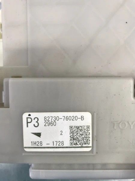 Modul confort Lexus CT 200h 2012 cod 8273076020B