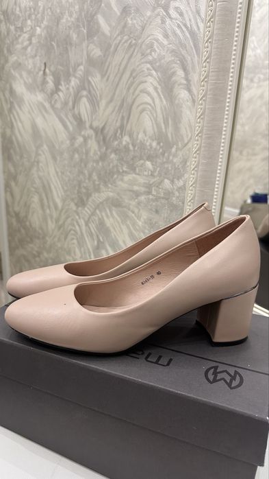 Продается женские туфли