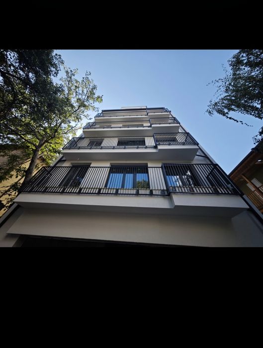 Апартвмен в централната на София на улица Антим първи