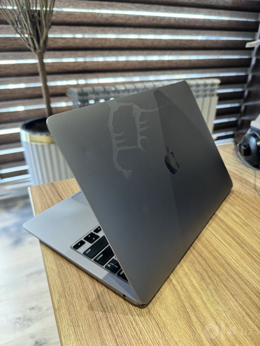 Macbook air m1 в хорошем состоянии