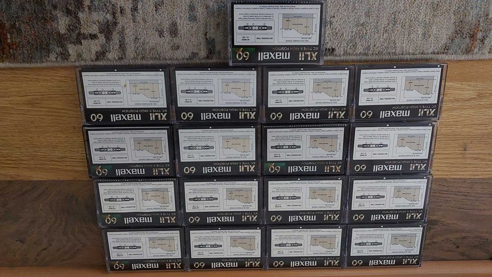 Кассеты  Maxell XL2  бобины  катушки Akai Ampex