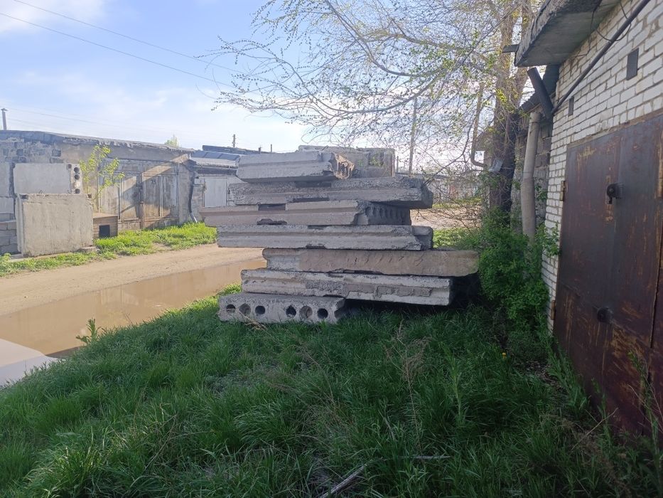 Продам бокс в 9 обществе