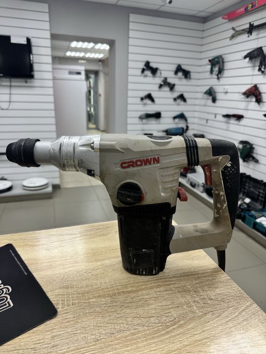 Перфоратор Crown CT18114 TM79