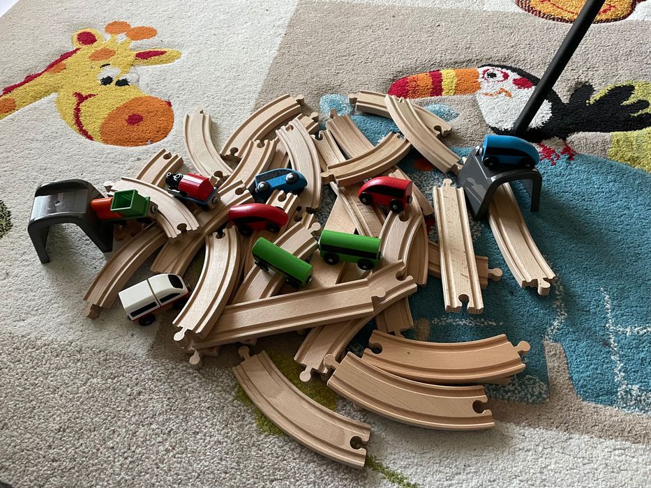 Детски играчки и интерактивни игри/ пъзели