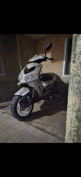 продавам Peugeot Speedfight 2
