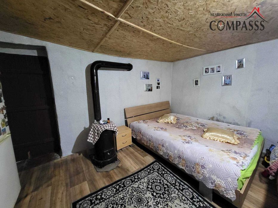 Къща с двор, с. Преселенци, Общ. Ген. Тошево - 25500евро!