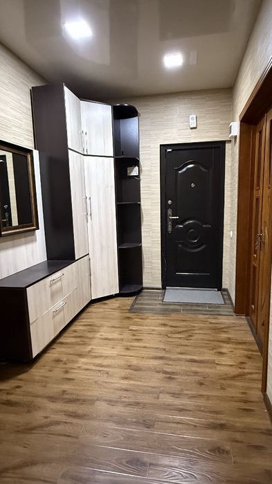 Продается 5 комнатная квартира массив куйлюк 5 базарчик (RV)