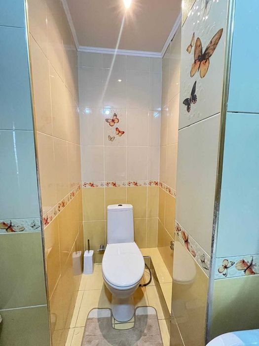 продам 4ком квартиру в центр