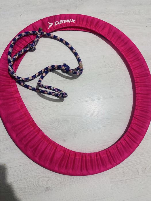 обруч и скакалка