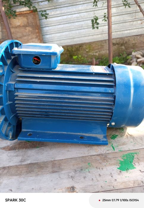 Электро мотор Синий