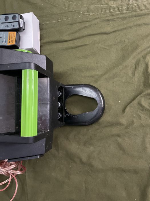 TROLIU AUTO ELECTRIC winch 12v  1800kg