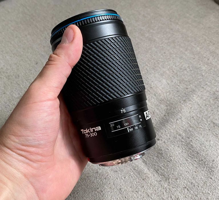 Tokina AF 75 300mm f 4.5 5.6 obiectiv zoom Minolta A compatibil Sony A