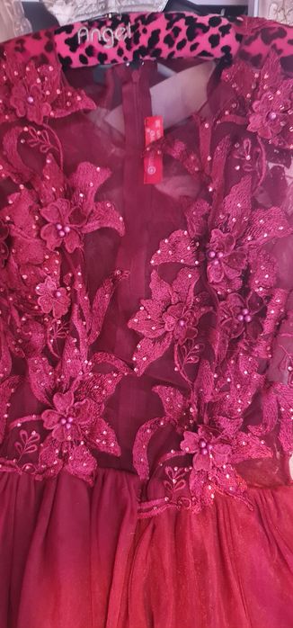 Rochie roșie athmosfer nr 36 purtata odată.