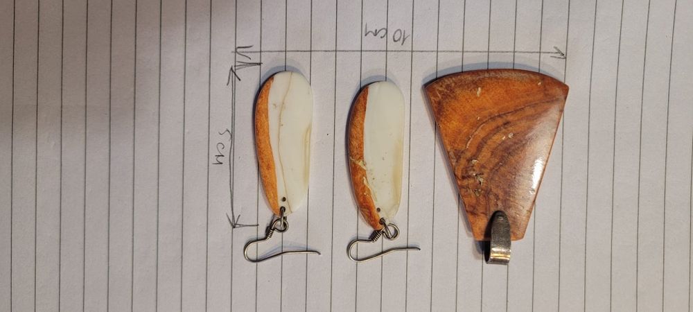 Комплект бижута от вулканичен камък със сребърен обков