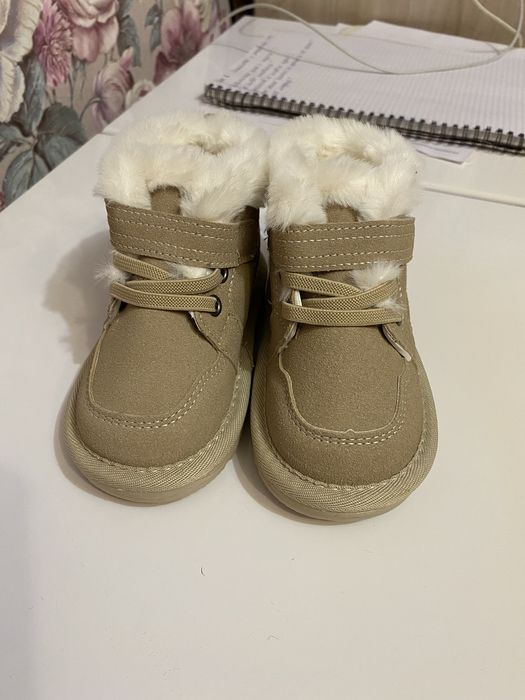 Продам детские зимние сапожки