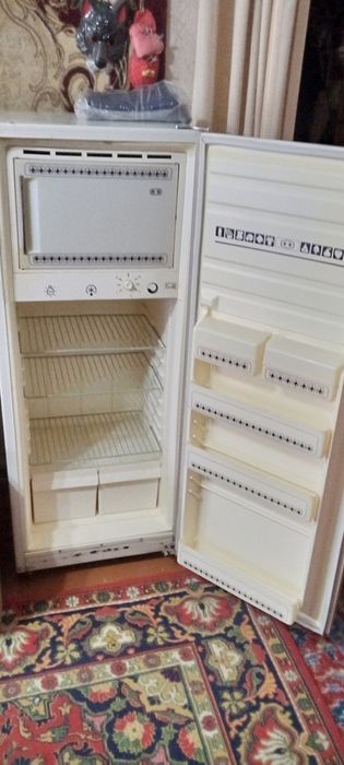 Холодильник снежинка 304