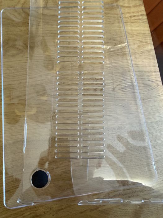 НОВ кейс протектор за Macbook Pro 15"