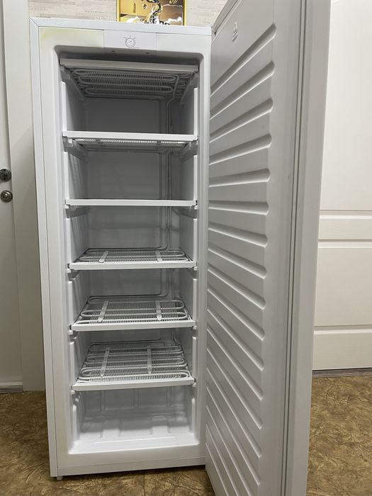 Продам Морозильник в отличном состоянии