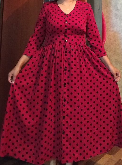 Разгрузка женских одежд