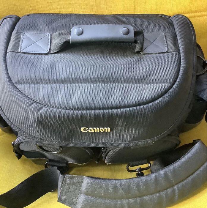 Canon EOS 2000D aparat foto DSLR