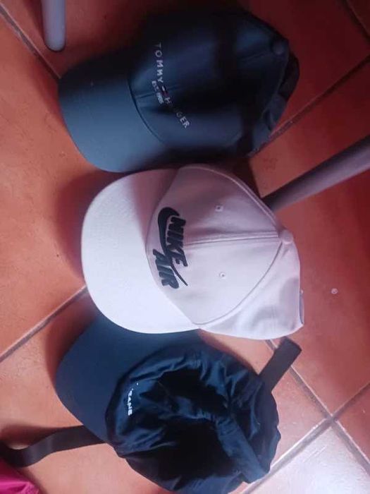 Sepci tommy hilfiger si nike