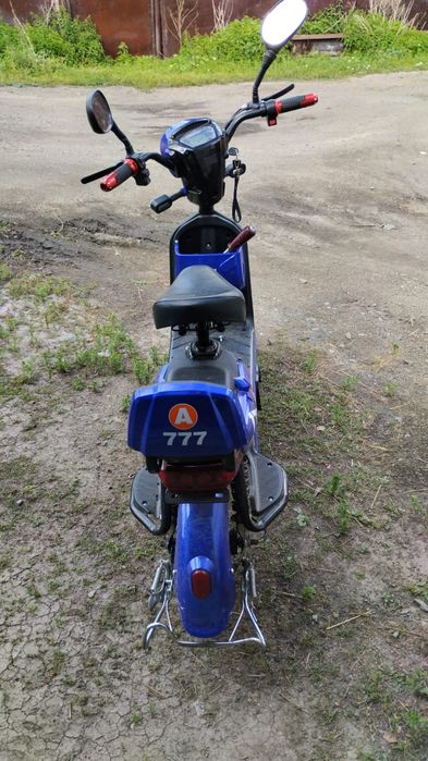 Продам Электро мопед.